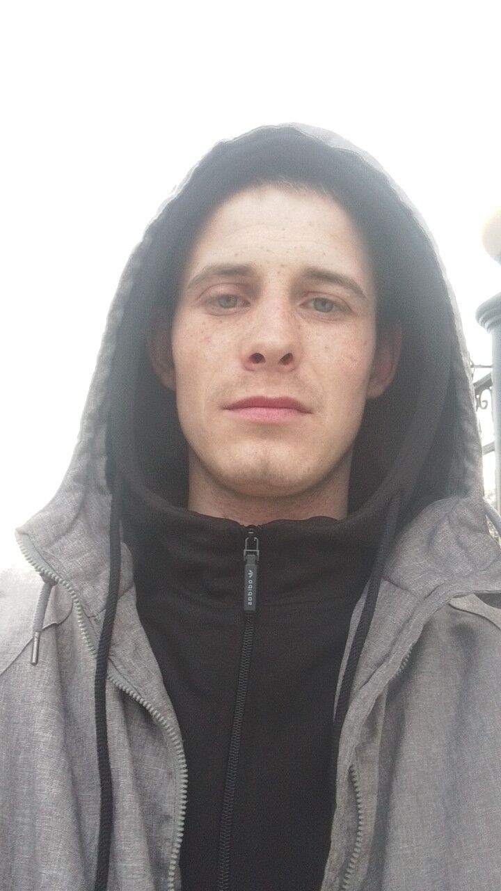  33525858  , 27 ,    