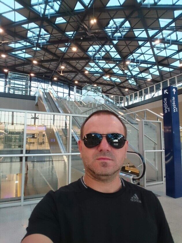  ,   Dmitri, 44 ,   ,   , c 