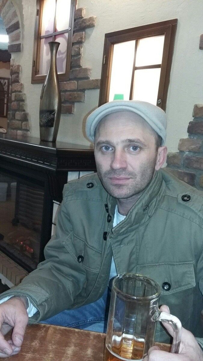  14075098  VITALY, 46 ,    