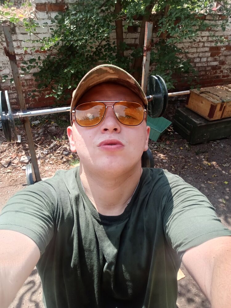  44091098  Dmitry, 23 ,    