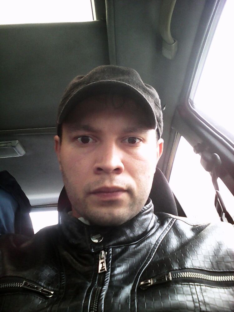  ,   Alex, 40 ,   