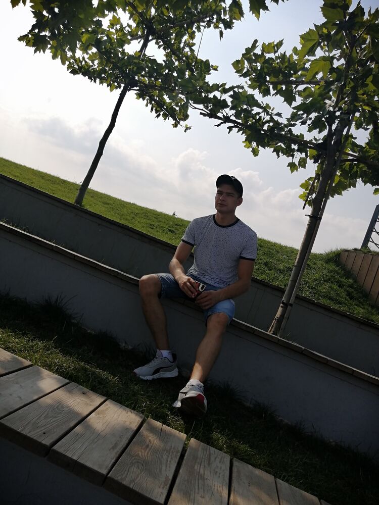  33607918  , 35 ,    