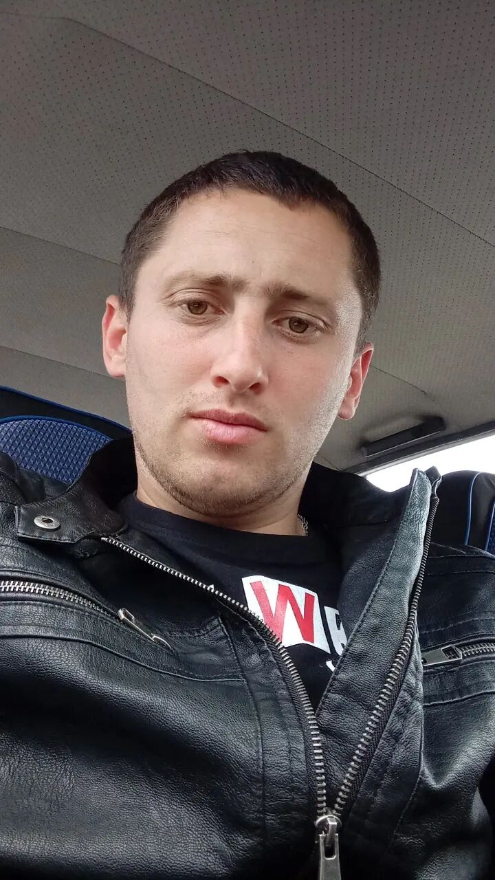  54685128  Andriy, 30 ,    