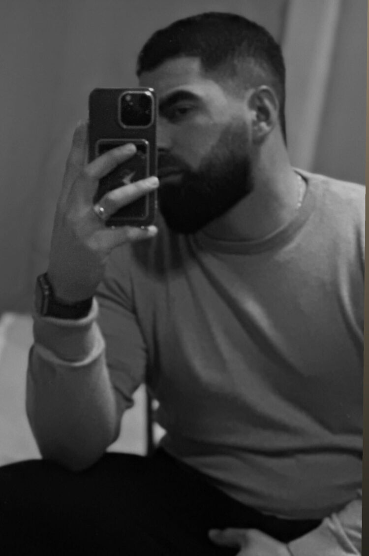  42324728  , 27 ,    