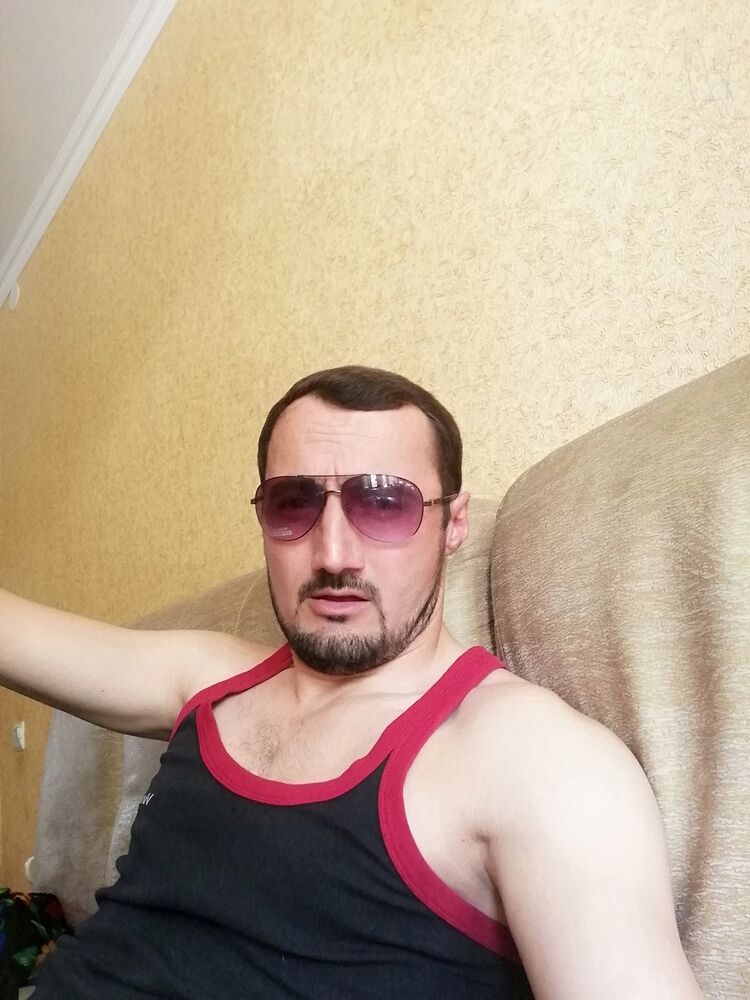  26790908  Bakhtiyor, 39 ,    