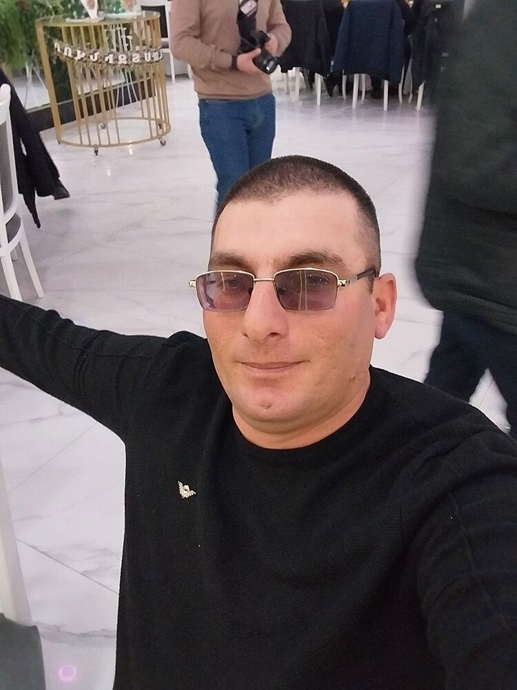  52052438  , 35 ,    