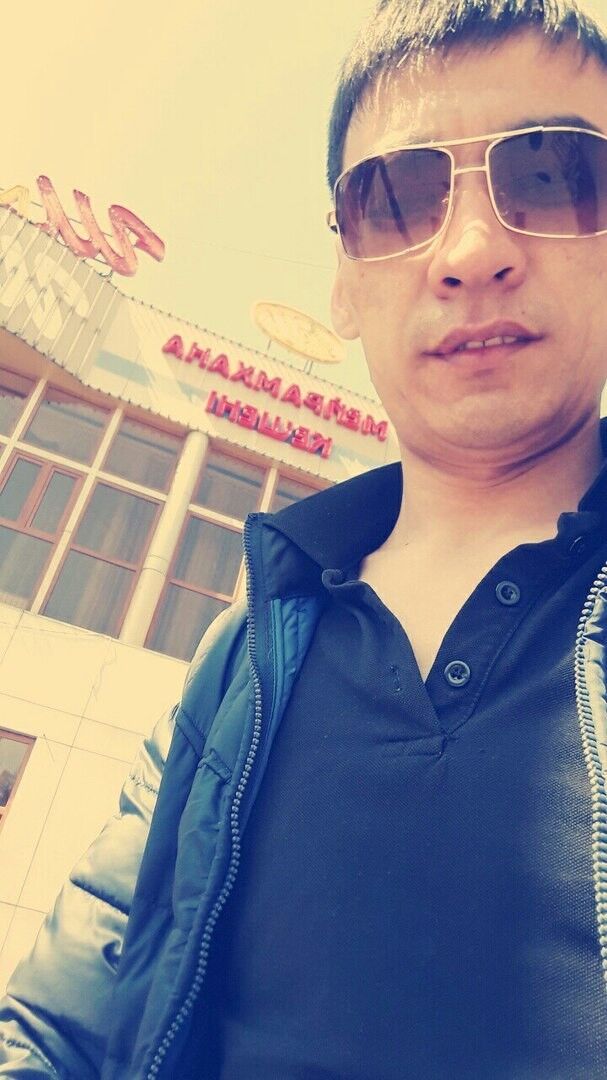  ,   Nursultan, 32 ,  