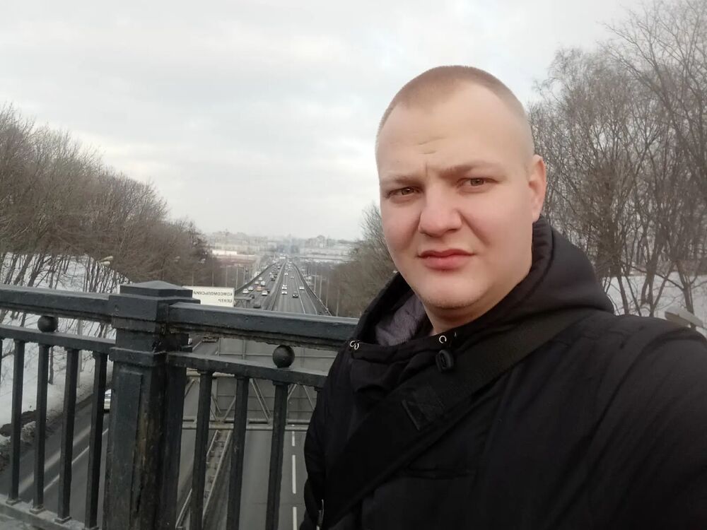  ,   Nikolay, 25 ,   