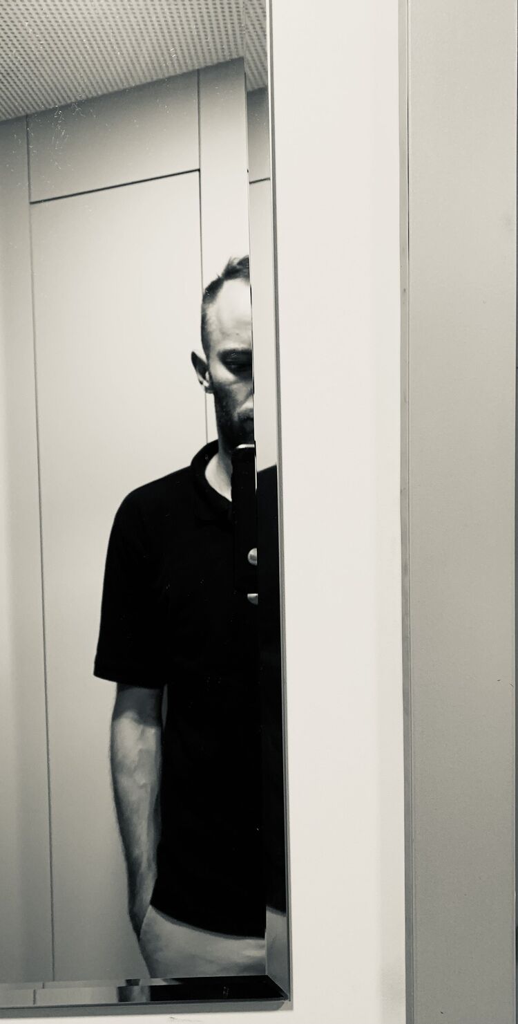  28064898  , 36 ,    