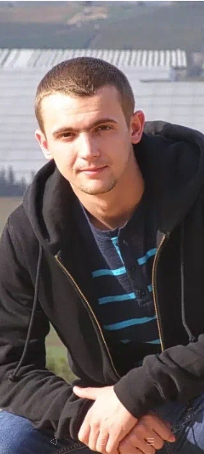  45262978  Aleks, 100 ,    