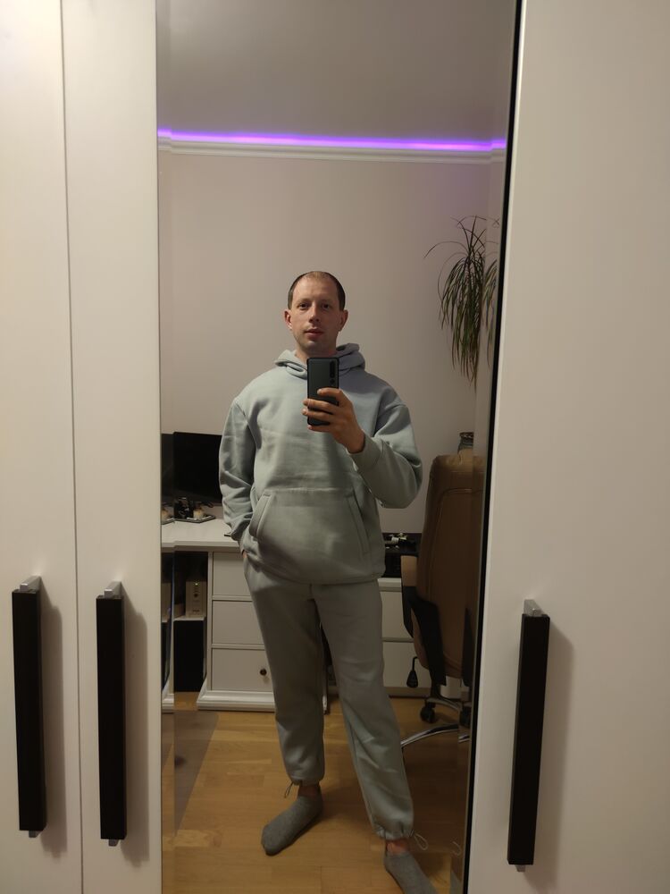  ,   Andrej, 41 ,   ,   , c 
