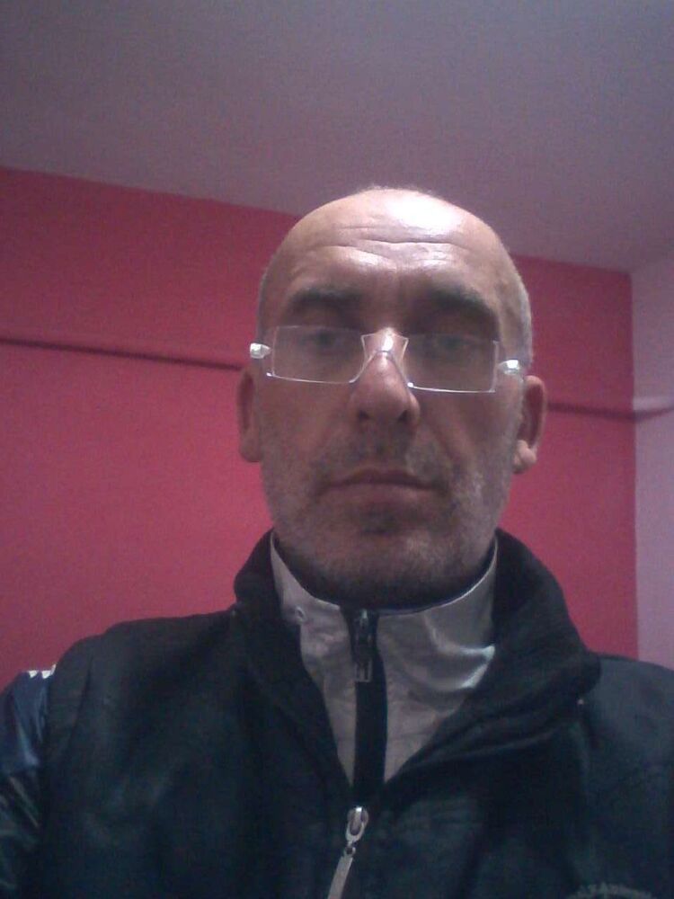  15735708  Mamu, 60 ,    Aalden