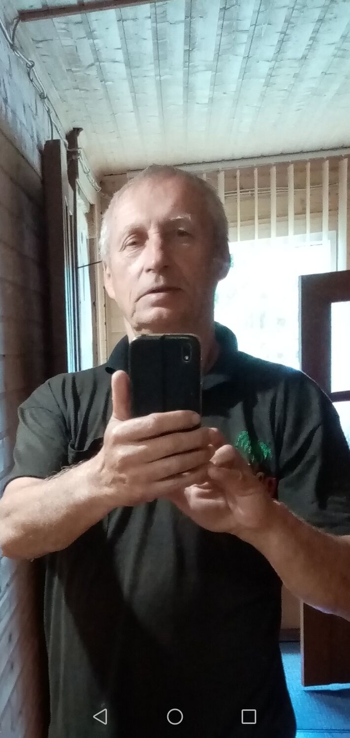  44189868  , 70 ,    
