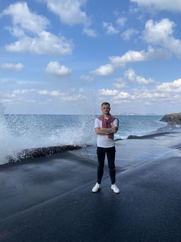  ,   Serezha, 28 ,   ,   