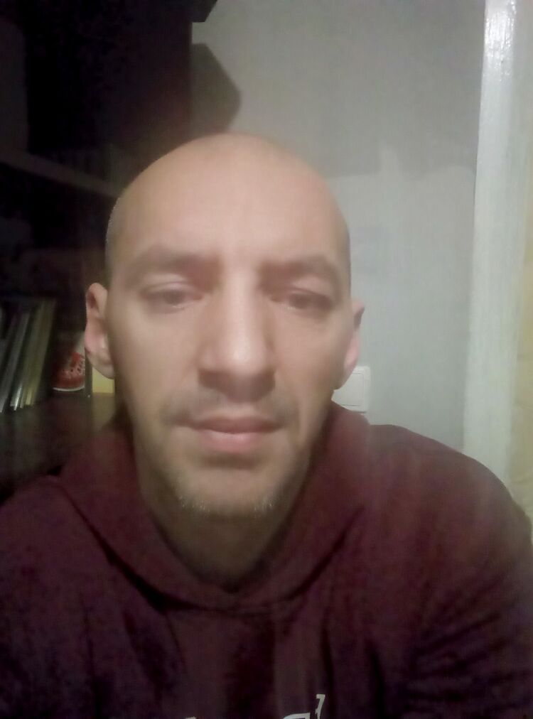  32243658  , 39 ,    