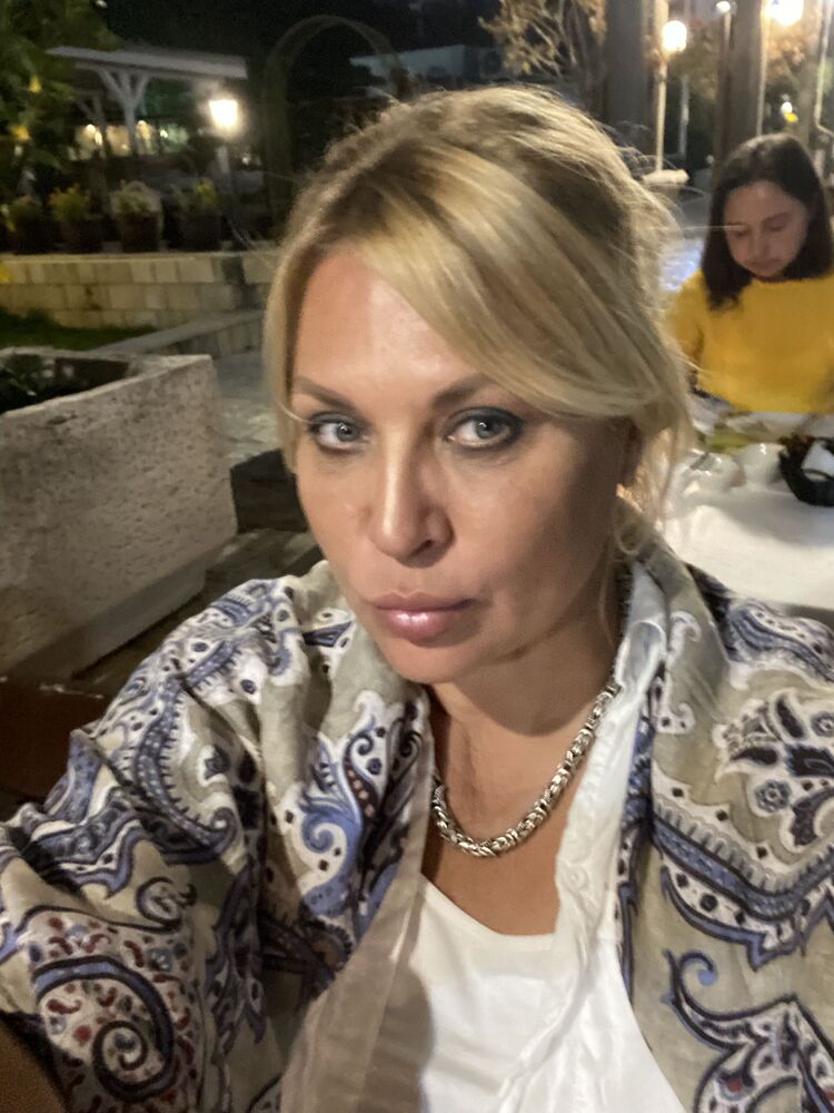 35557418  Oksana, 45 ,    Budva