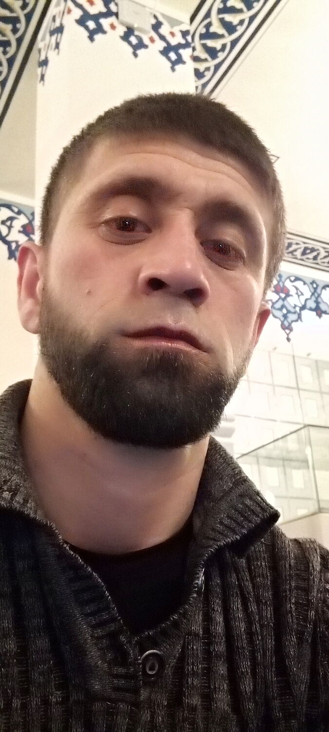  48084128  , 37 ,    