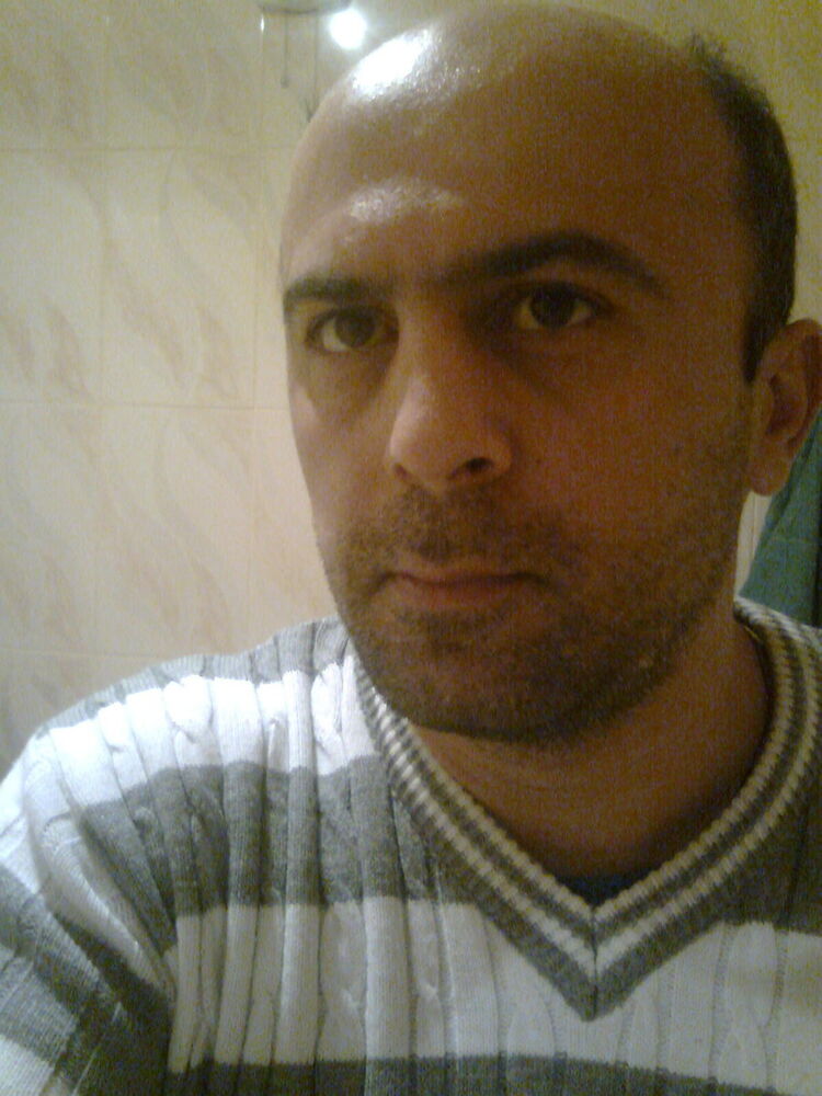  10966298  Iakobi, 42 ,    