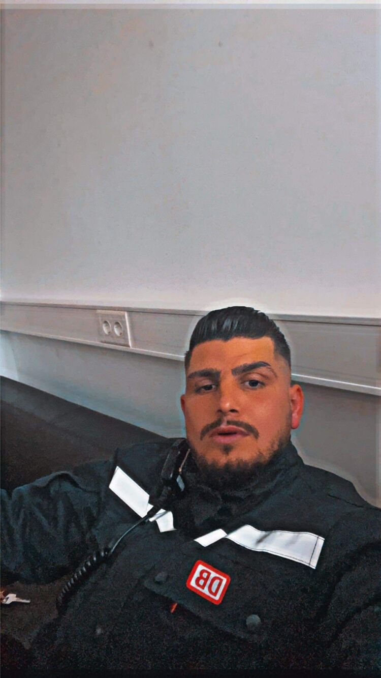  ,   Mustafa, 28 ,   ,   
