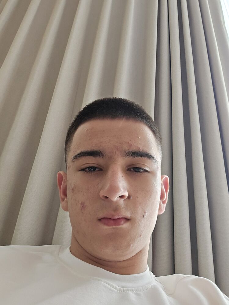  ,   Vadim, 18 ,   ,   