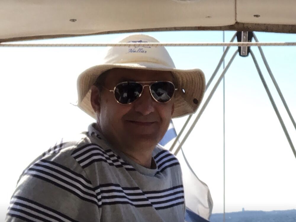  25255268  Tim, 61 ,    