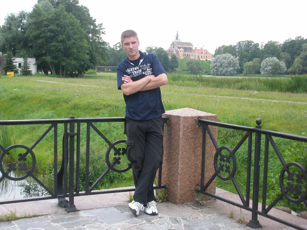  4281568  Aleksei, 44 ,    -