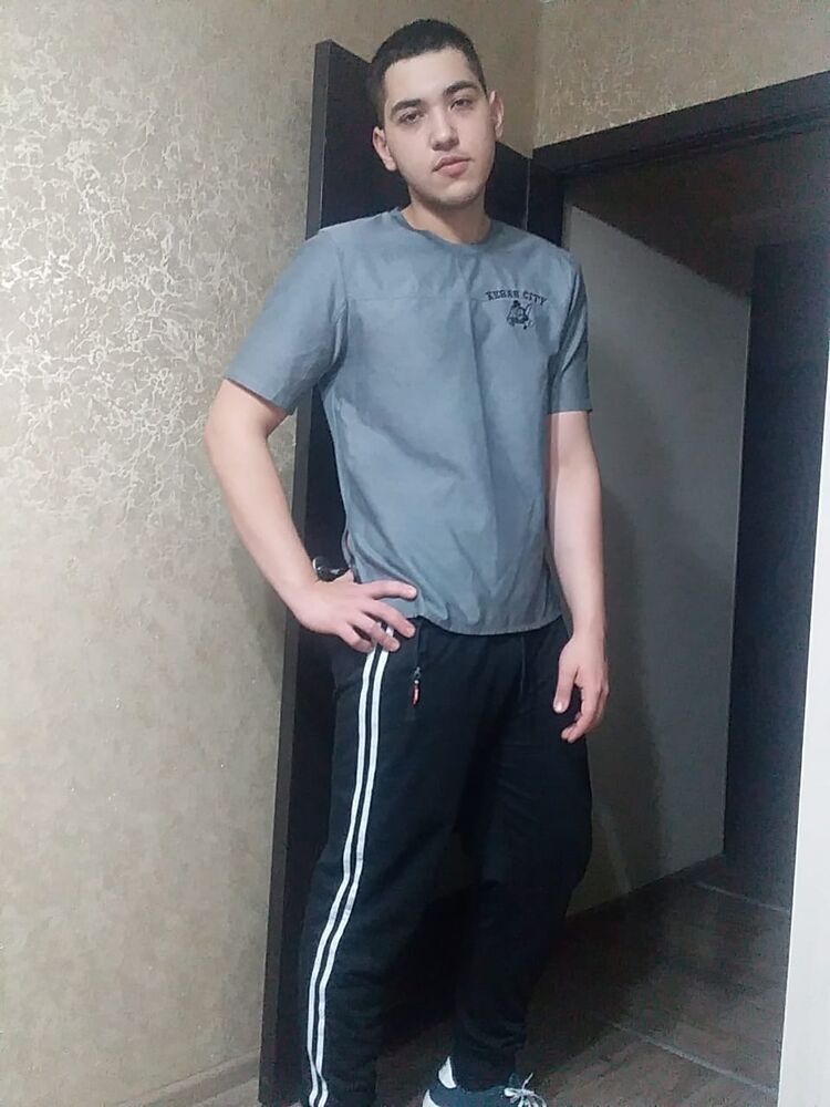  44246208  , 21 ,    