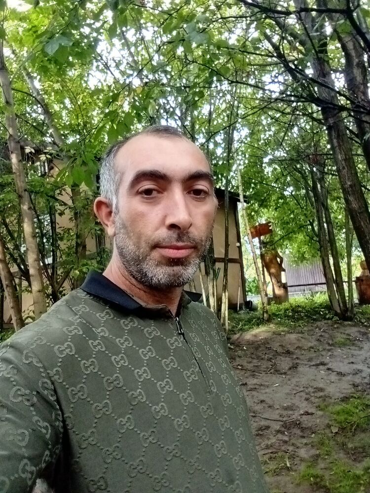  47184938  Hayk, 39 ,     