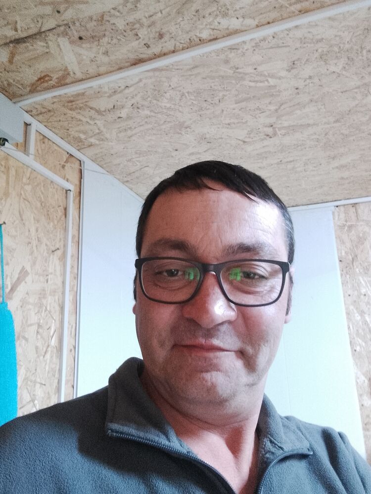  43364078  , 49 ,    