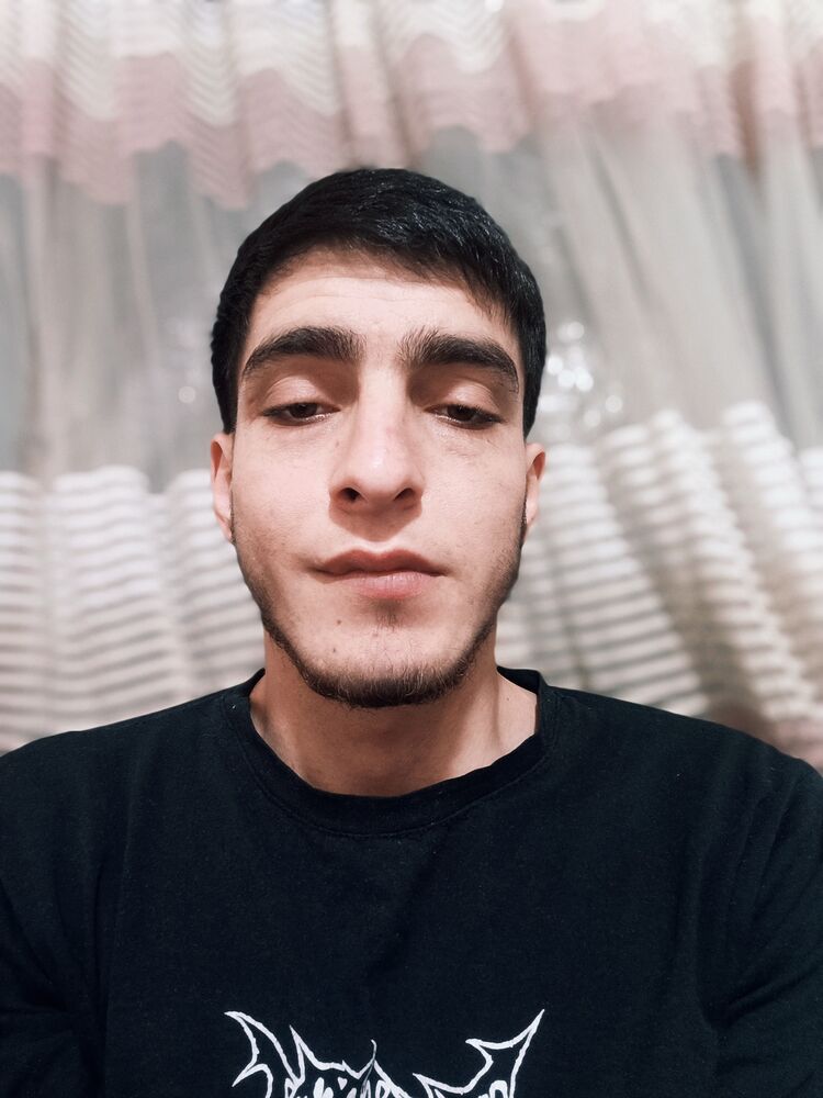  52937518  , 25 ,    