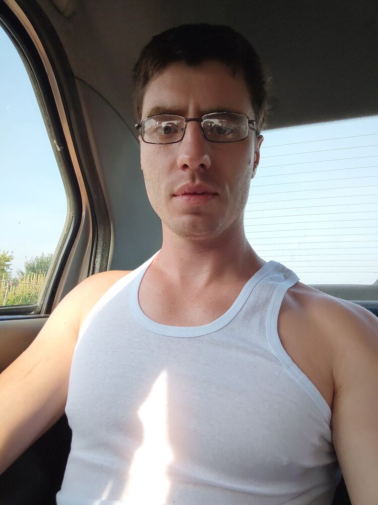  30844588  Ilya, 31 ,    