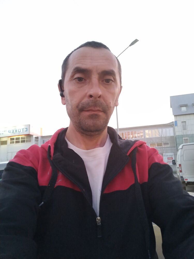  33569078  , 44 ,    