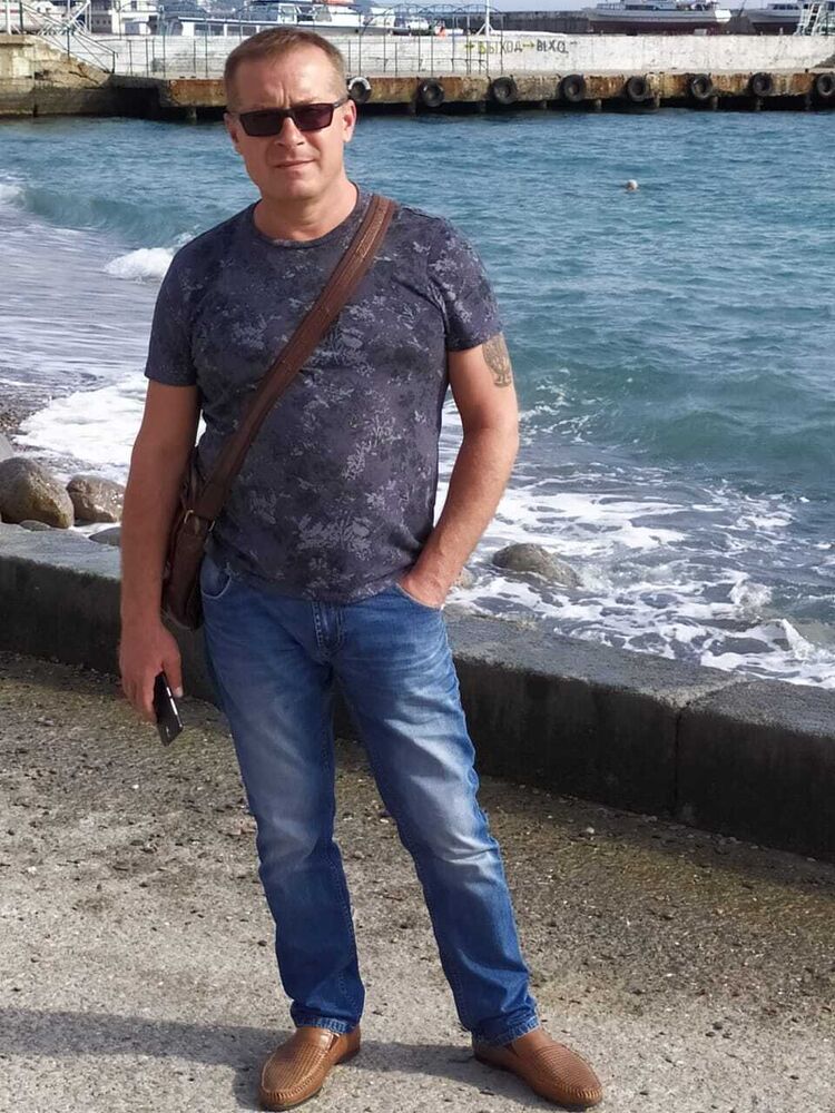  ,   Valentin, 49 ,   ,   , c 