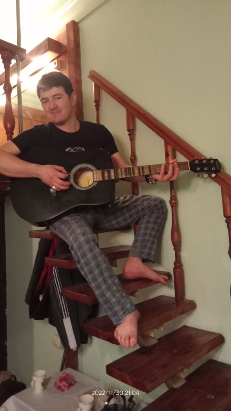  31873528  , 34 ,    -