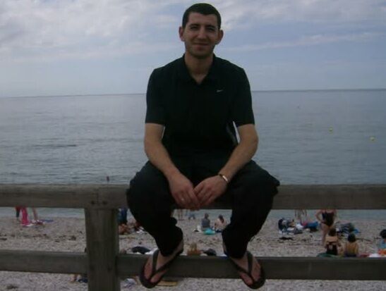  ,   Artur, 42 ,   ,   