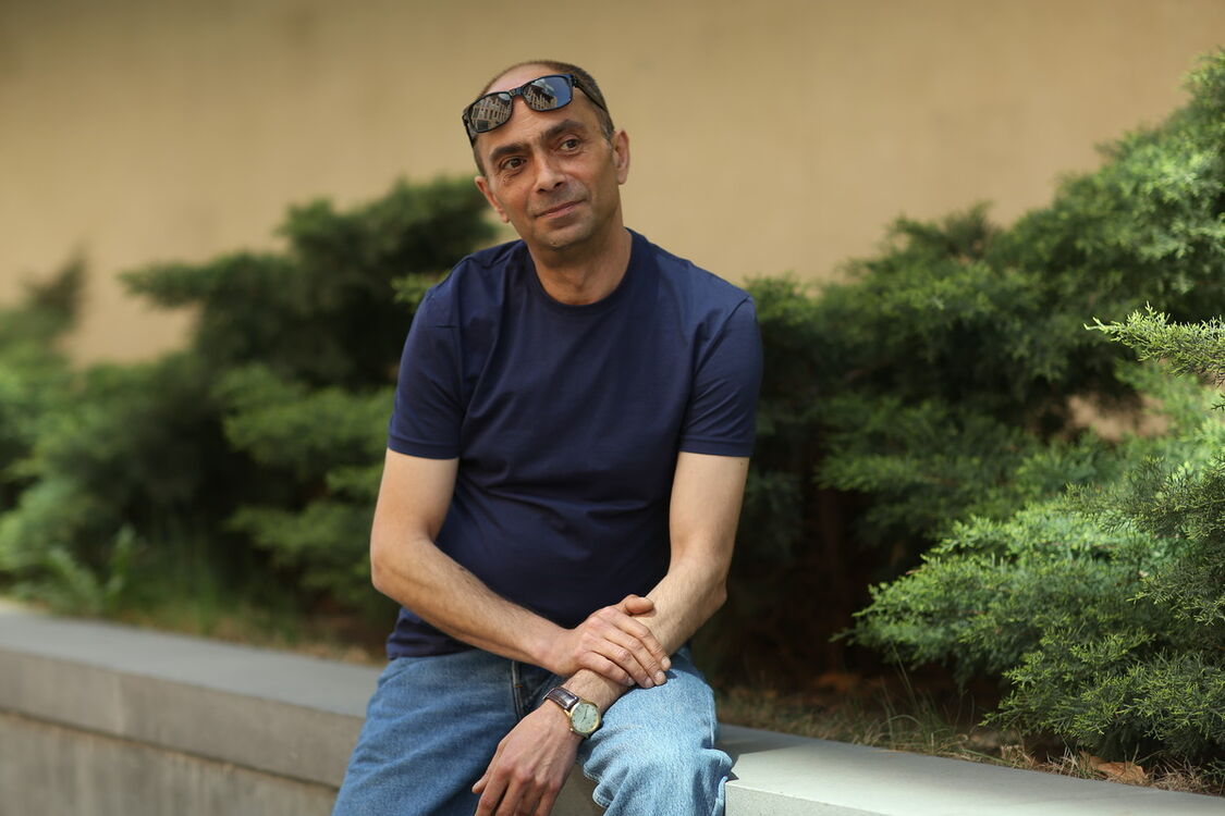  9815518  Oleg, 54 ,    