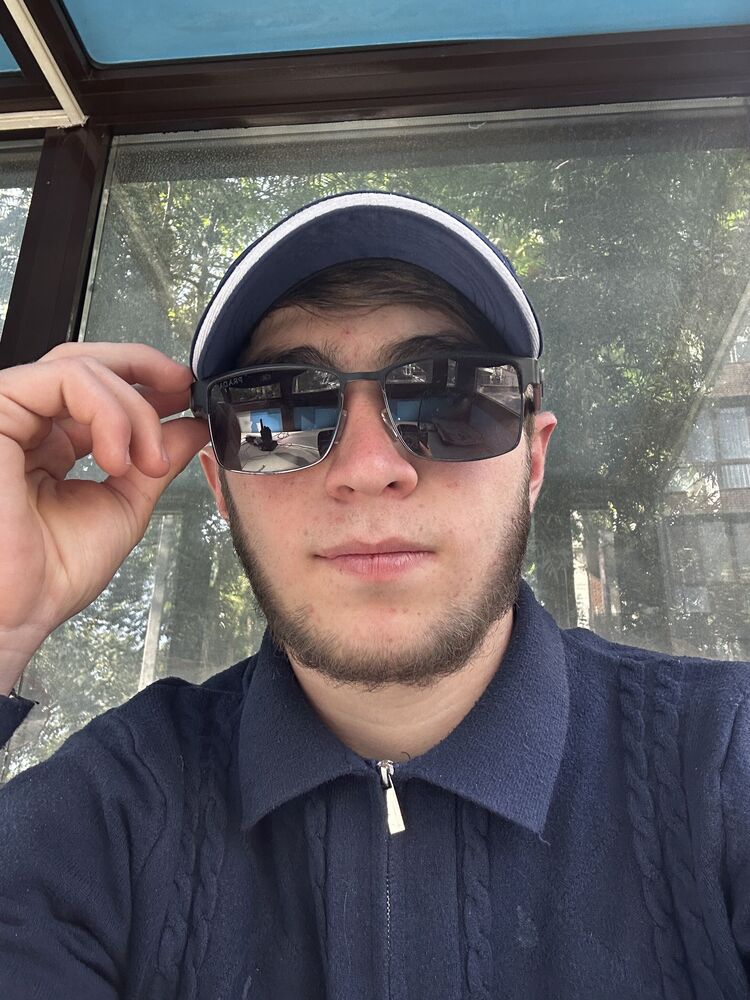  53726378  Kenan, 20 ,    