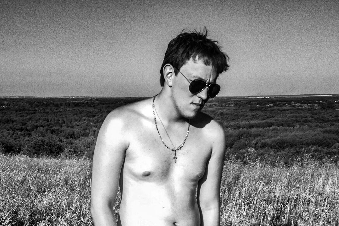  35629748  Alex, 31 ,    