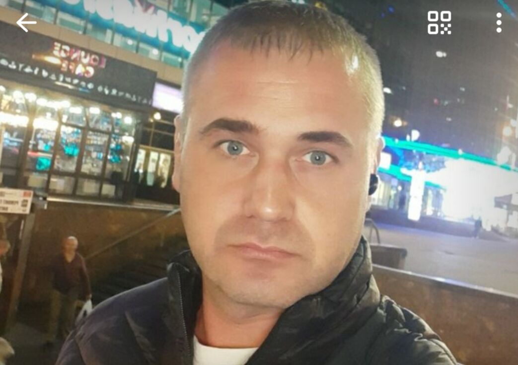  49333458  Aleksandr, 37 ,    