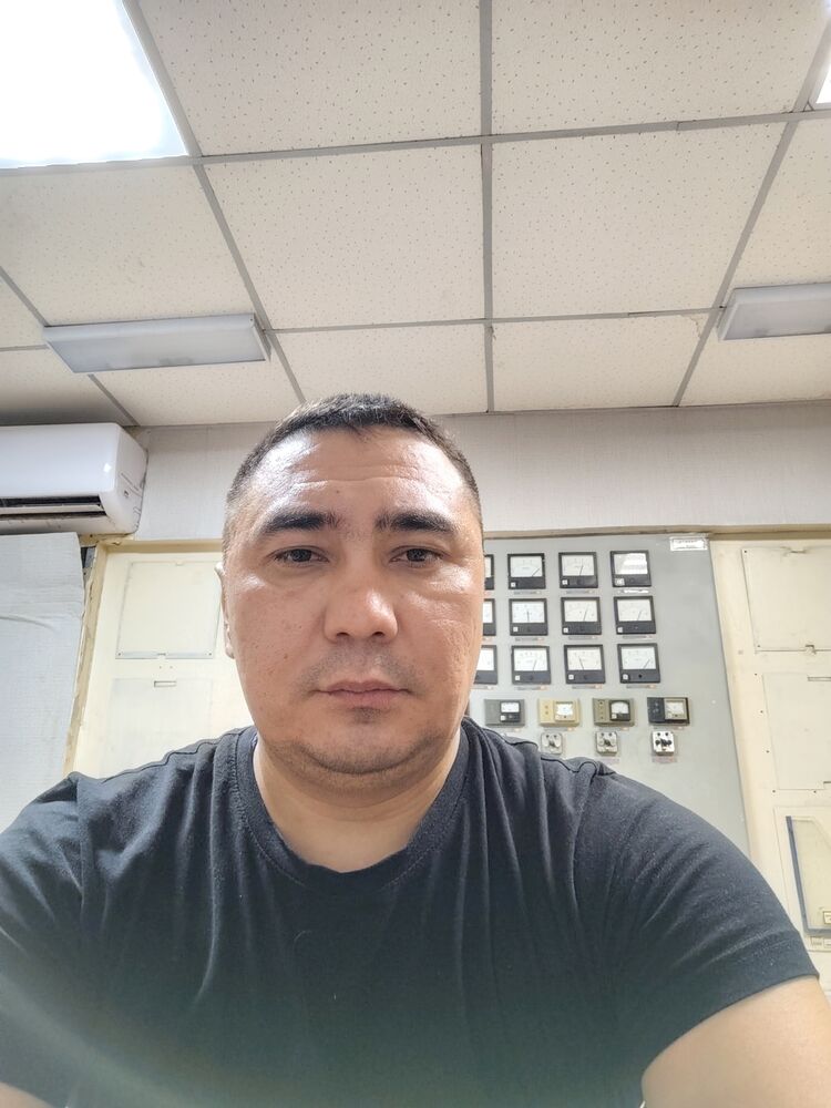  40171948  , 37 ,    