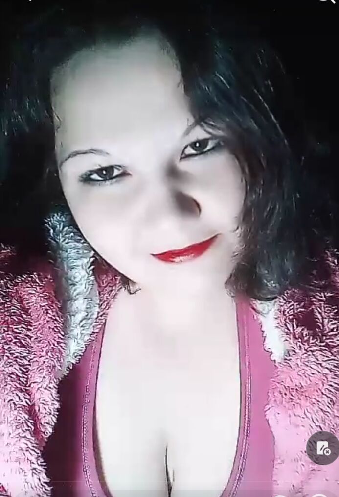  32520418  Vitalievna, 33 ,    