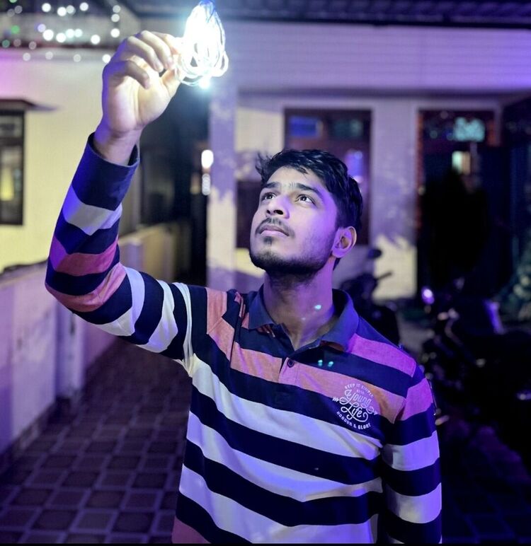 ���� 40117218 ����� Neeraj Pande, 25 ���, ���� ���������� � ������