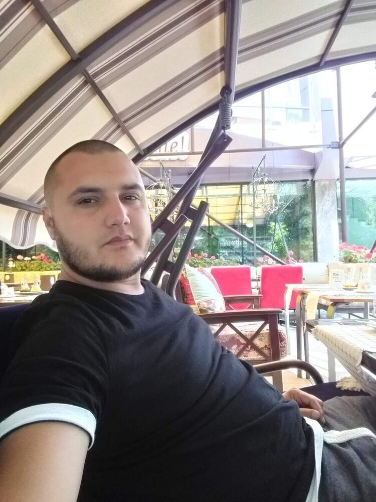  ,   Ian, 36 ,   ,   , c 