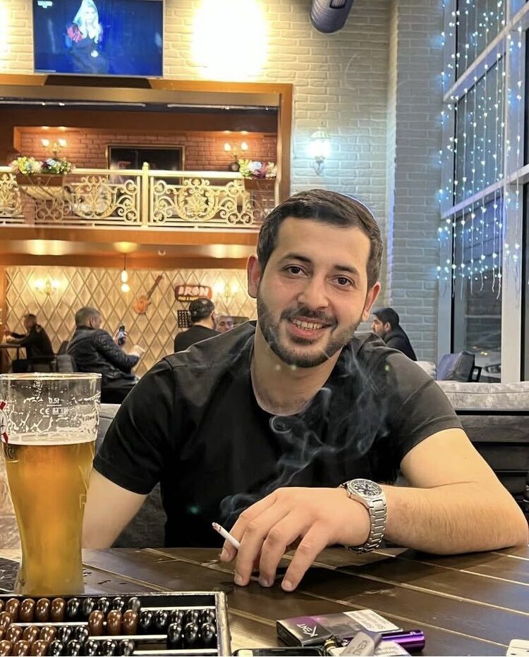  48481958  Teymur, 28 ,    