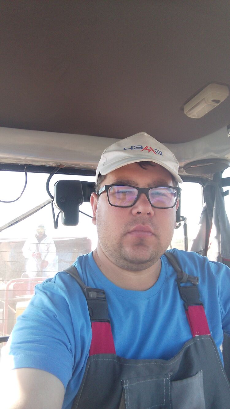  44015078  , 31 ,    