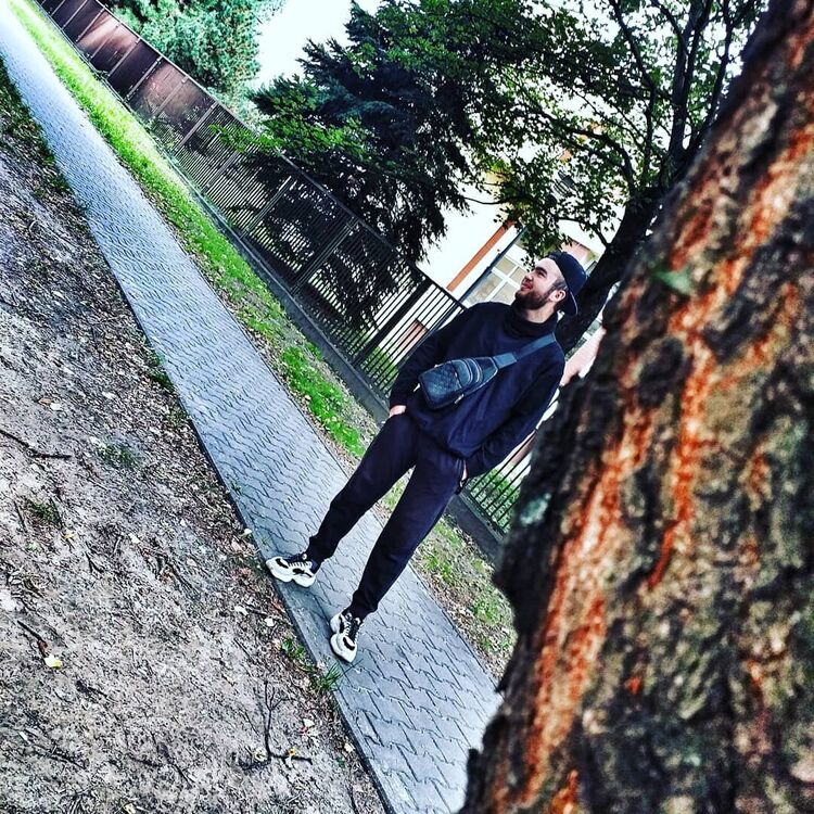  21282308  King, 28 ,    Bialobrzegi