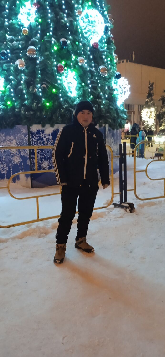  ,   Nozimjon, 36 ,   ,   
