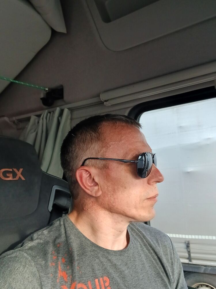  44071228  , 41 ,    