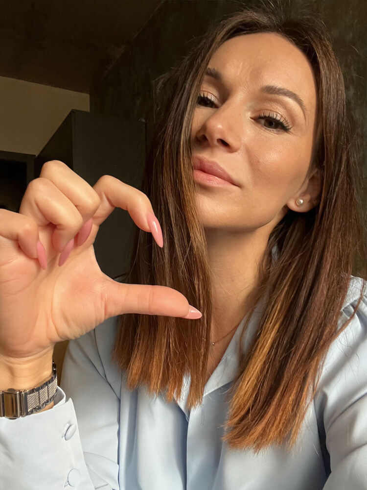  40670228  , 35 ,    -