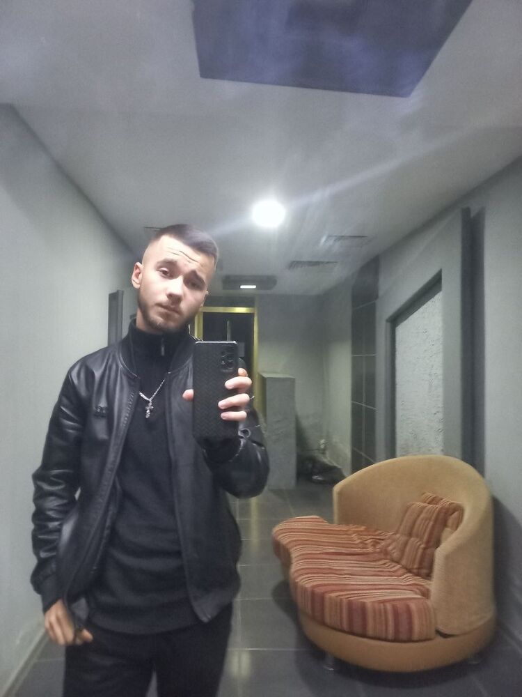  ,   Evrey, 21 ,   ,   , c , 